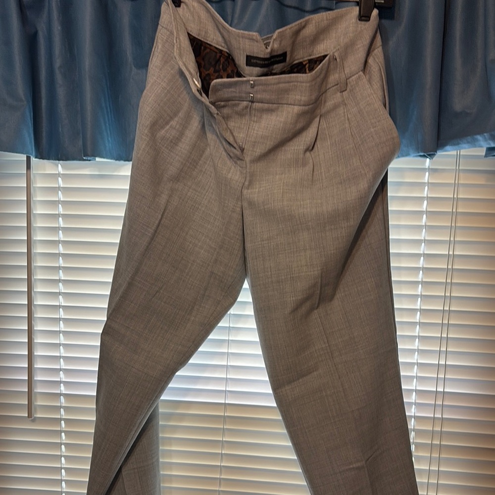 Express Design Studio Gray Capris